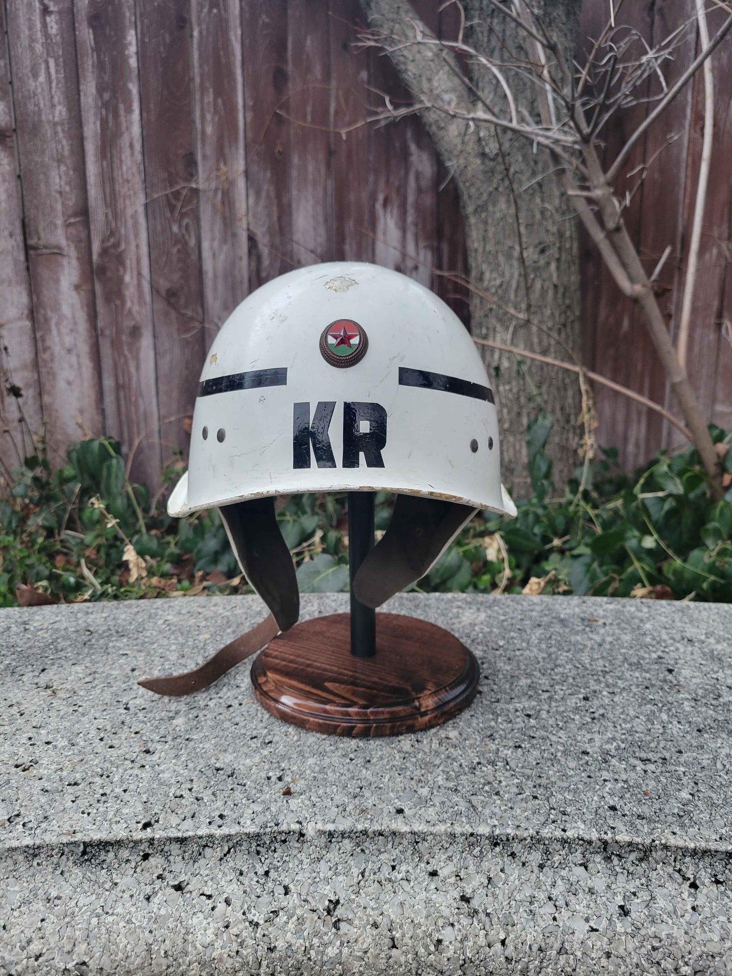 Hungarian M70 MP Traffic Helmet w/ Insignia