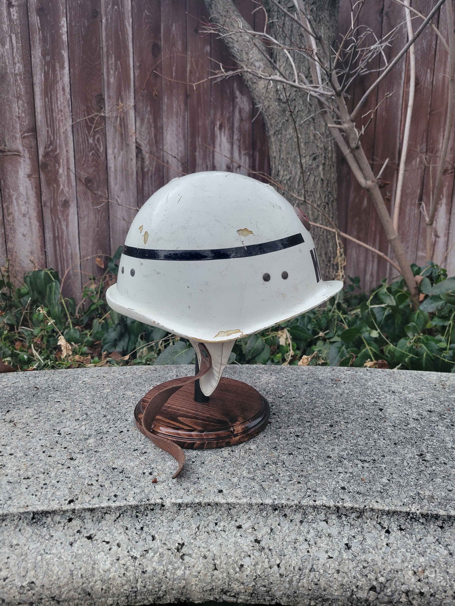 Hungarian M70 MP Traffic Helmet w/ Insignia