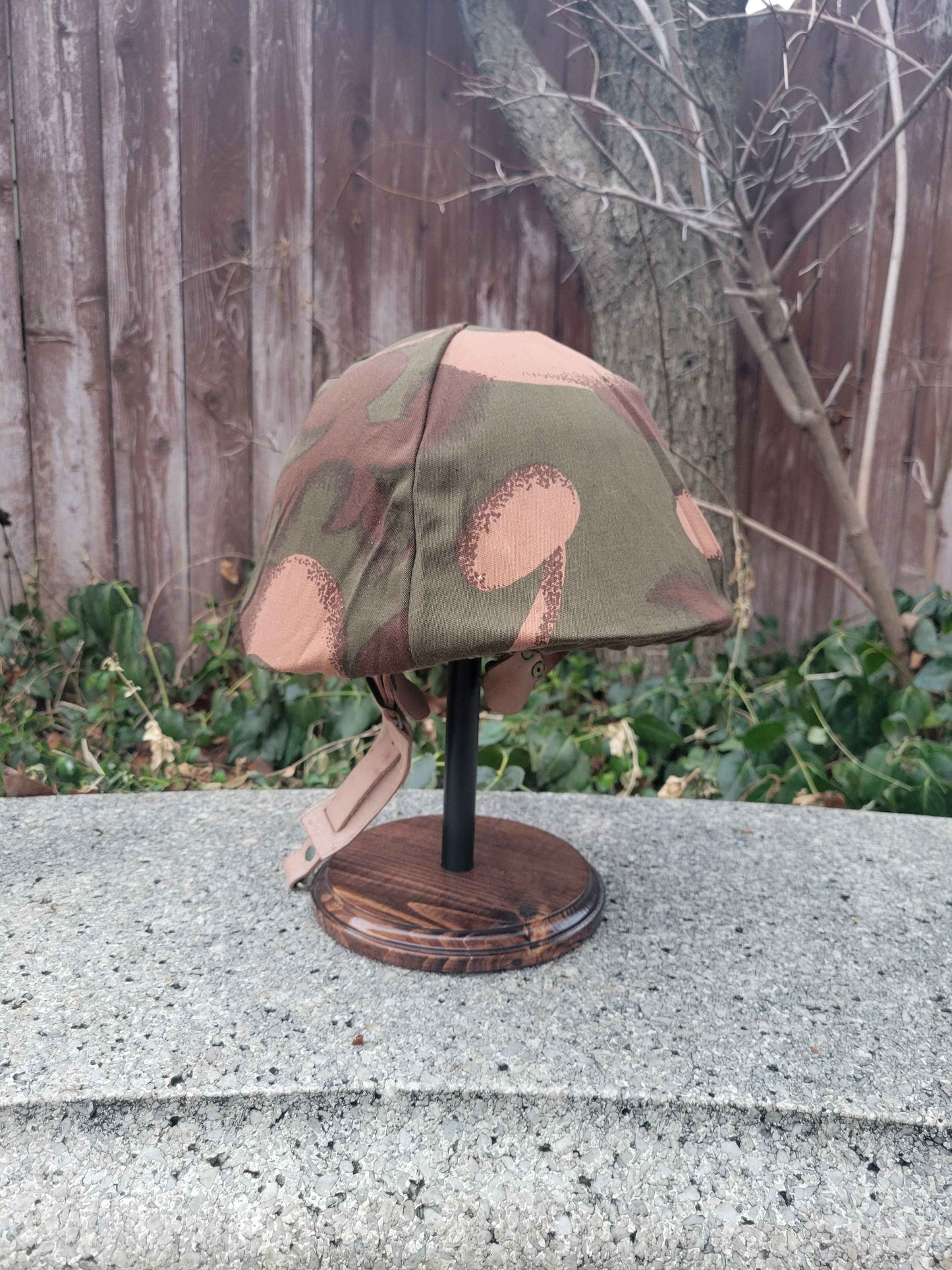 Hungarian M70 helmet w/ M87 "Raba" Camo Cover