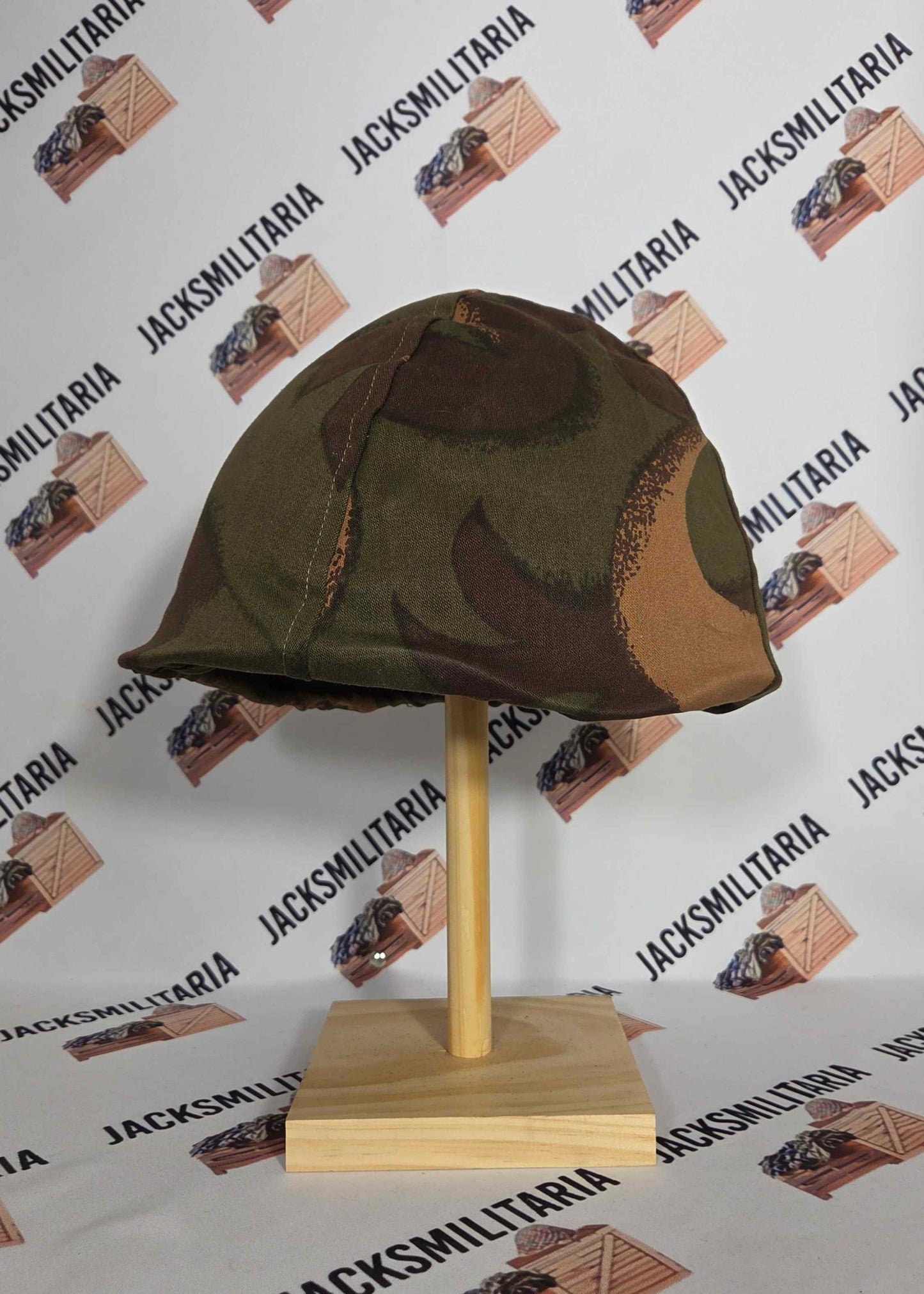 Hungarian NOS M90 Helmet w/ M87 "Raba" Camo Cover